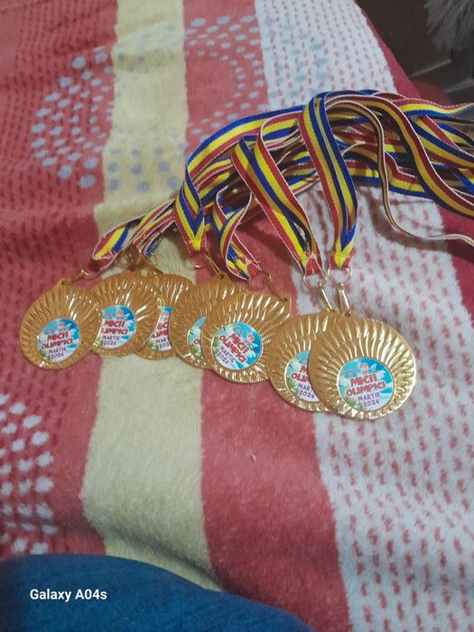 Vând medali 5 lei buc. Sunt noi