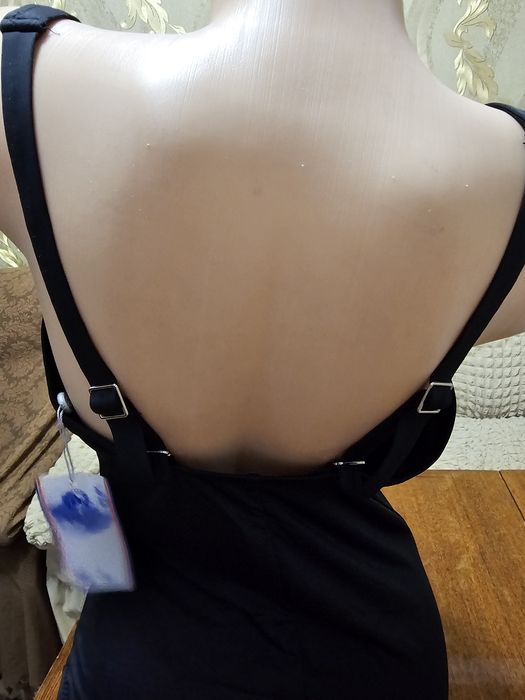 Женский купальник слитный, 50 размер.