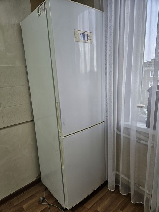 Продам холодильник б/у