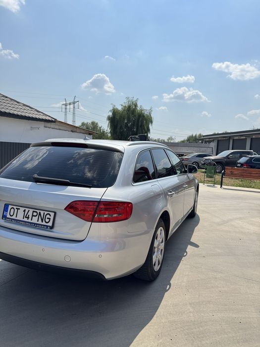 Vând Audi A4 B8
