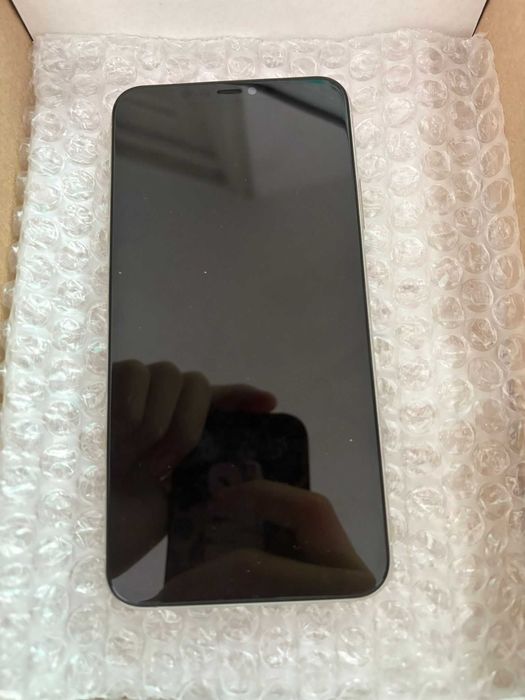 iPhone 11 Pro Max - 256GB - Ca Nou - Baterie 100%