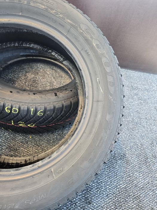 215 60 16 goodyear m+s