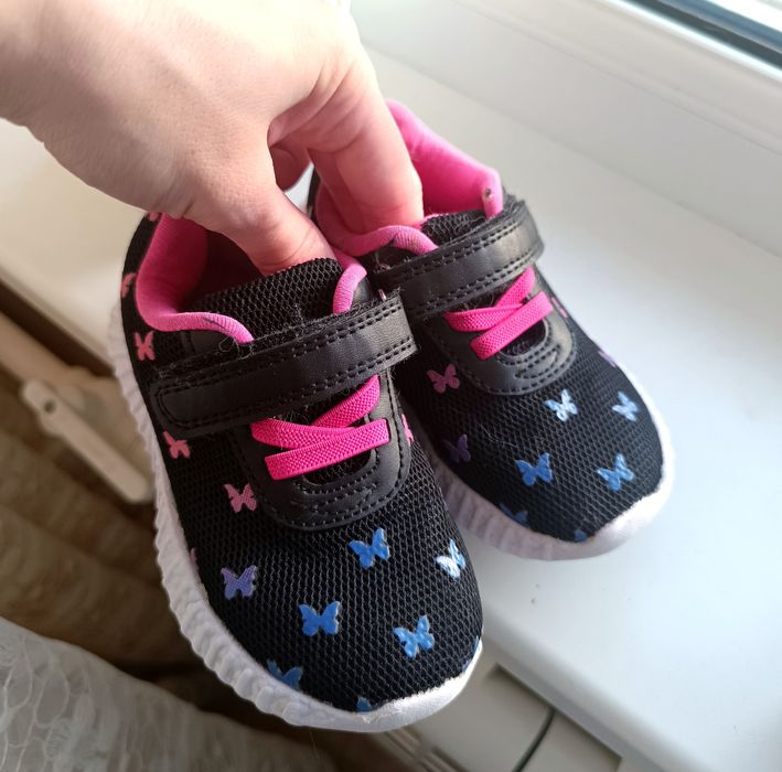 Кроссовки 24 размер для девочки