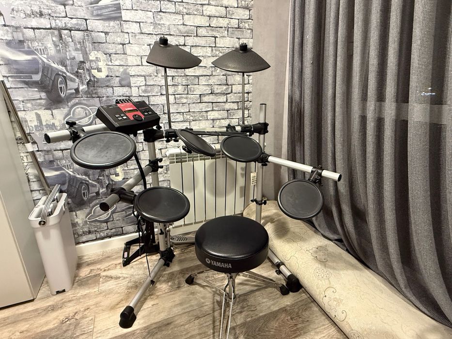 Электронные барабаны YAMAHA