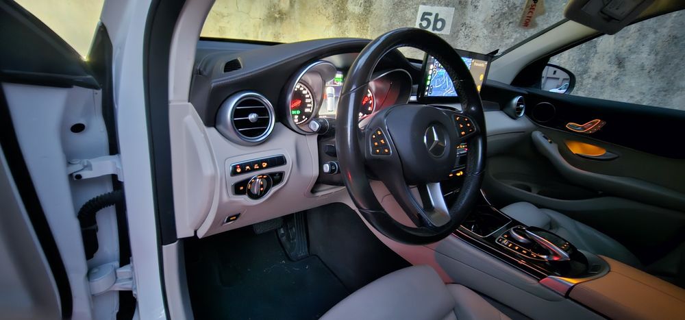 Vînd Mercedez Glc 350e