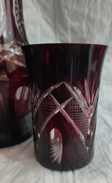 Старинен кристален сервиз за вино