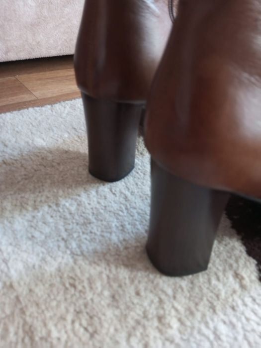 Продам кожаные сапоги