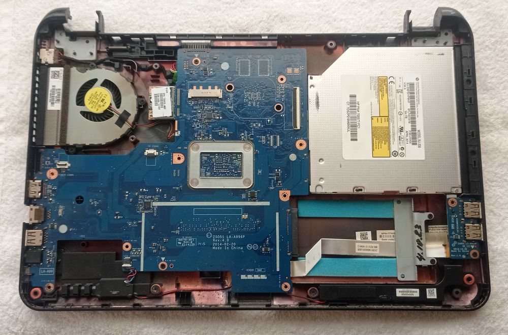 Работещ лаптоп HP Compaq 15 на части