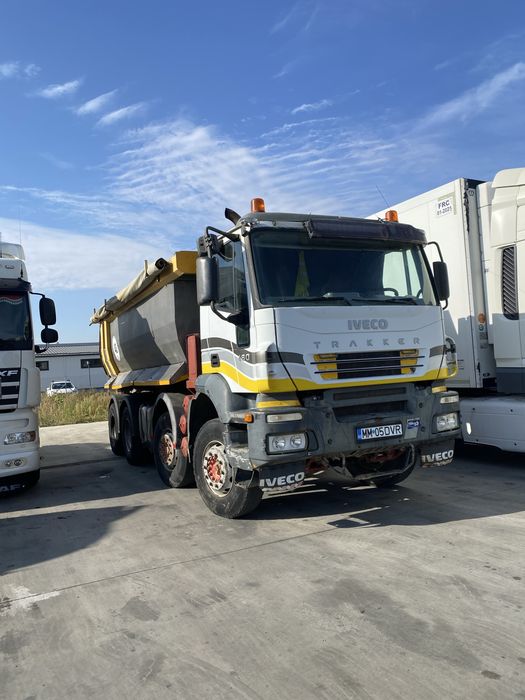 Autobasculanta Iveco Trakker 480 8x4