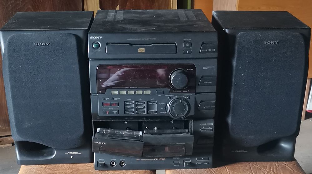 Музыкальный центр Sony