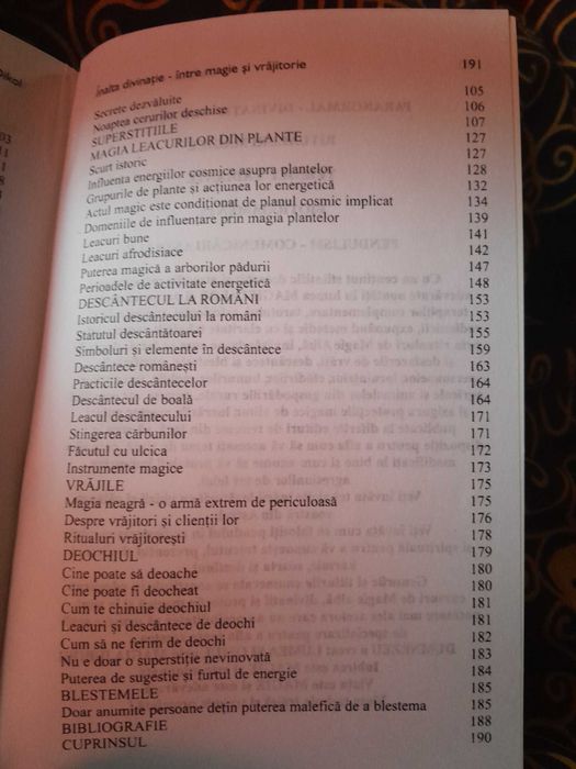 RARA, Carte de vraji Intre Magie si Vrajitorie, 2005, de colectie,SALE