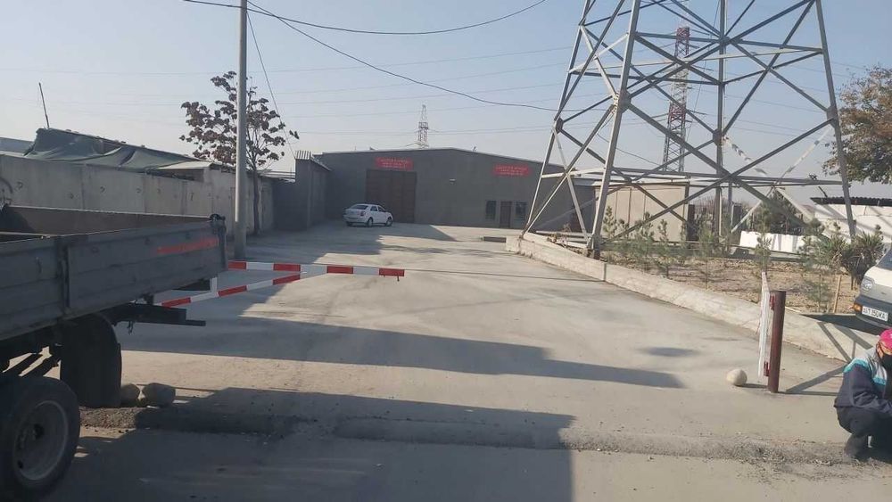 Сдаётся или продаётся складское помещение рядом с рынком Гумбаз