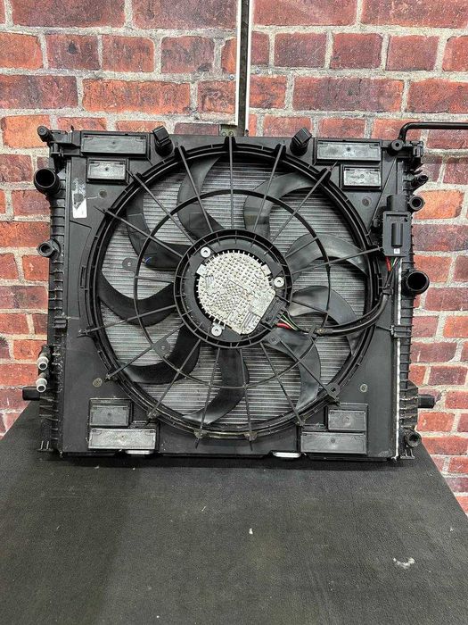 Caseta radiator BMW g01 3.0 Plug in