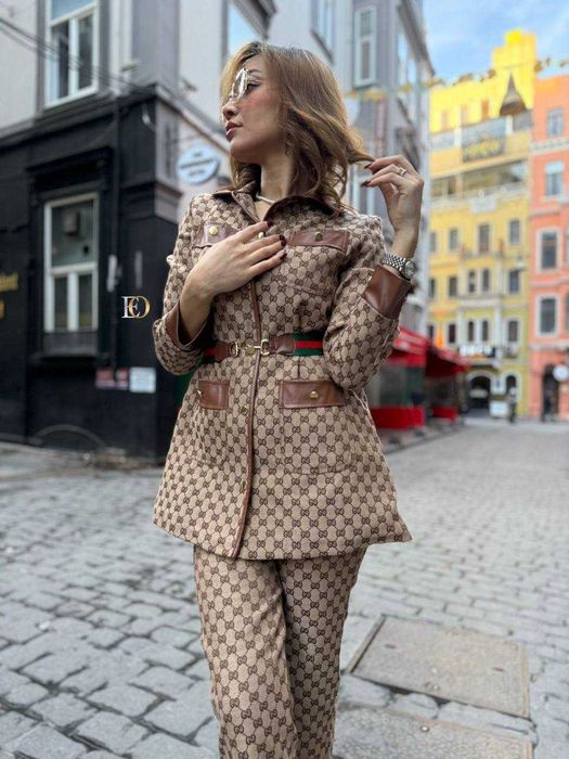 Compleu dama elegant