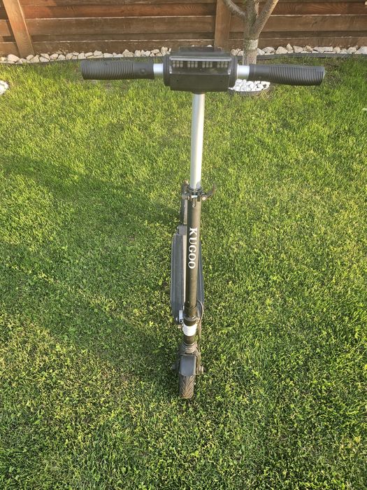 Trotineta Electrica KugooS1, Autonomie 30 Km, Viteza 25 Km/h, Motor 350W, Negru