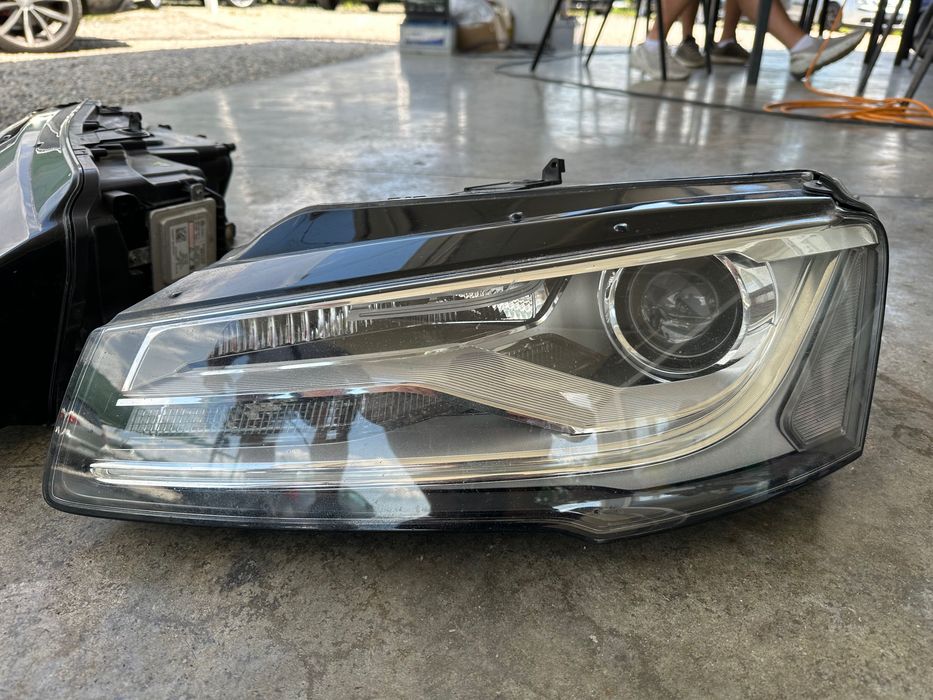 Audi A8 оригинални фарове