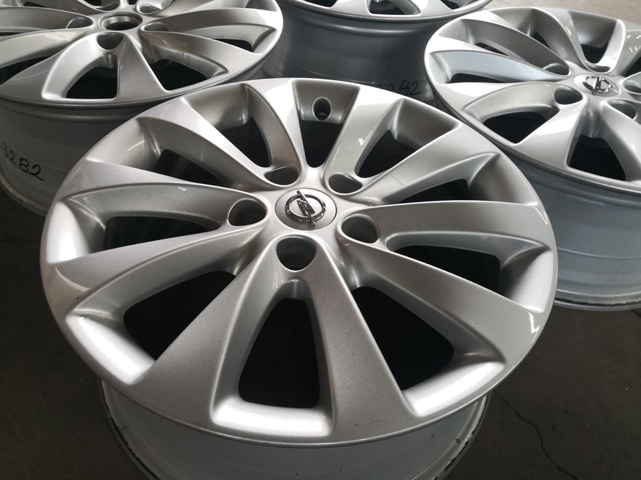 5х115 Опел шевролет 5x115 opel chevrolet 17 цола джанти с датчици
