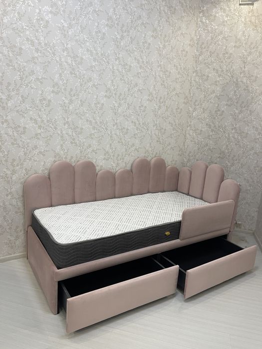 Деткая мягкая кровать для вашей принцессы