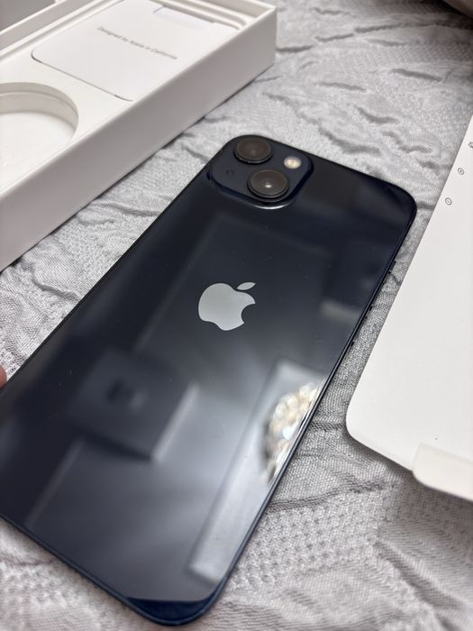 Продам айфон 13 на 128 гб