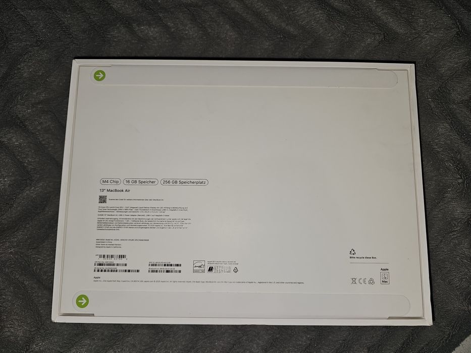 Apple MacBook Air 13" M4, 16GB