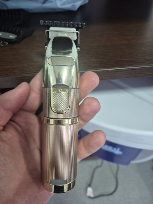 Trimmer pop barbers skeleton
