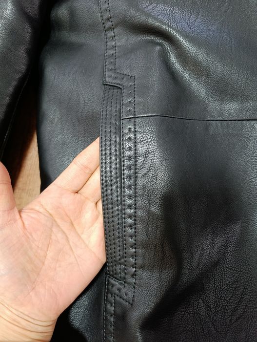 Продам новую куртку.