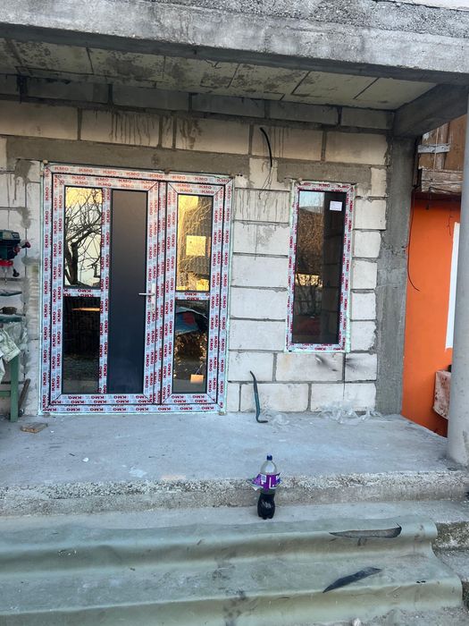 Vând geamuri și uși de termopan noi și second hand
