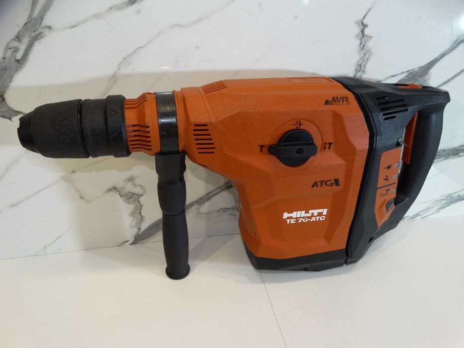2025 - Hilti TE 70 ATC / AVR - Мощна ударо пробивна машина