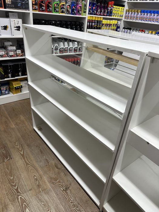 Ветрины ,полки для магазина б/у