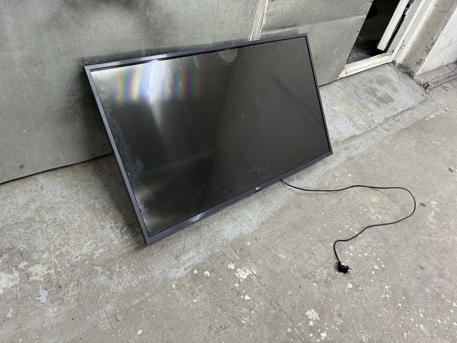 Телевизор на Запчасти