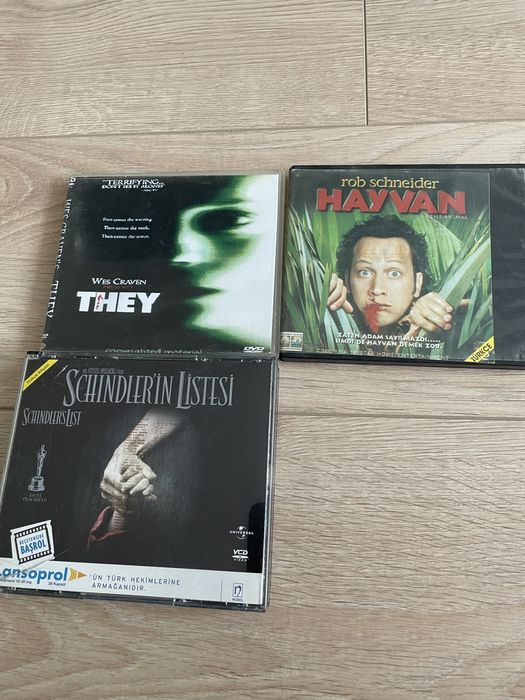 дискове с музика и филми