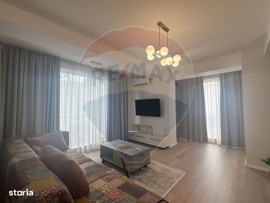 Apartament cu 3 camere de închiriat în zona Central