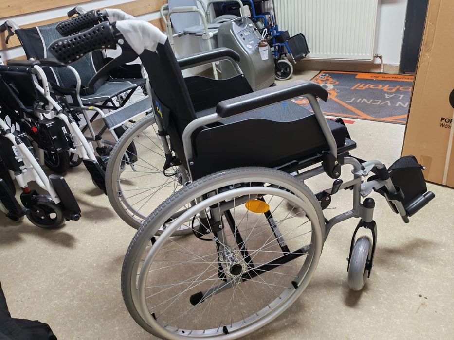 Scaun cu rotile(nou-cutie)