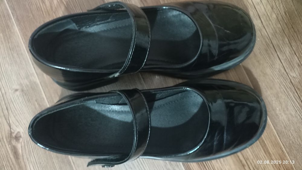Продам туфли школьные 37 р