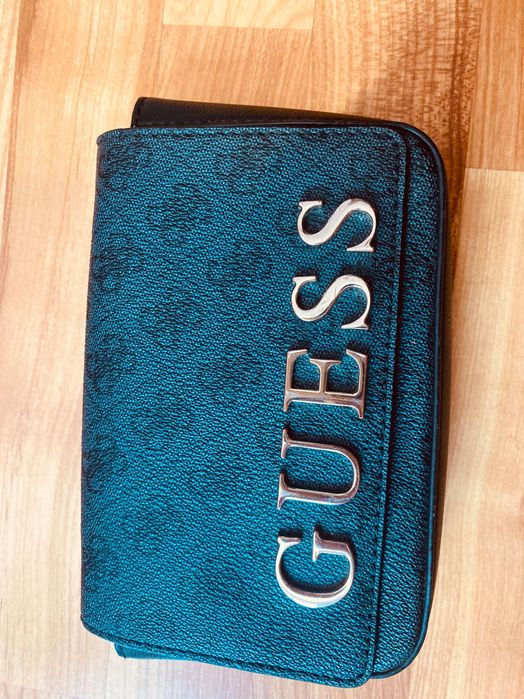 Сива чанта Guess