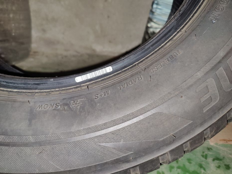 4бр Зимни Гуми Bridgestone BLIZZAK LM001 215/65 R17 99H