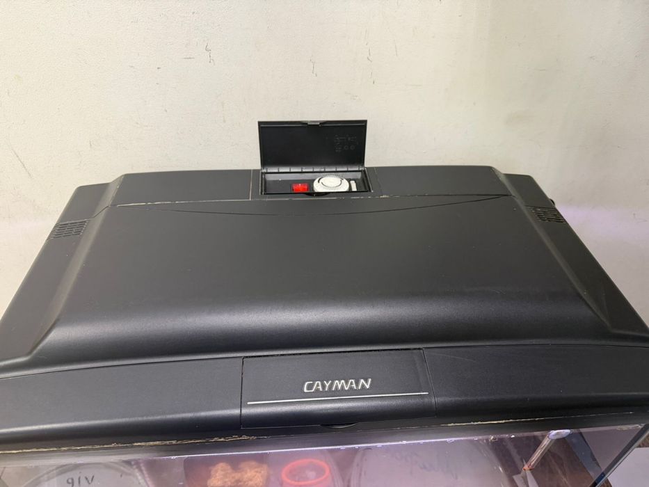 Продам аквариум FERPLAST на 60 литров