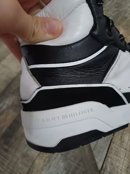 Adidași Tommy hilfiger