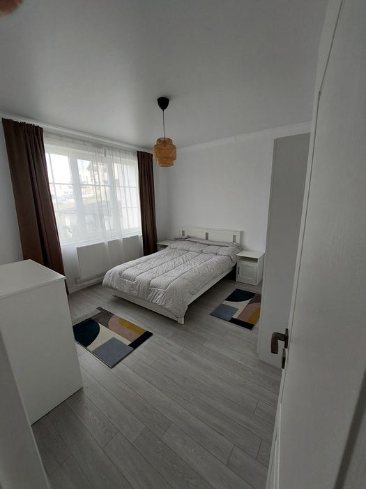 Caut coleg de apartament