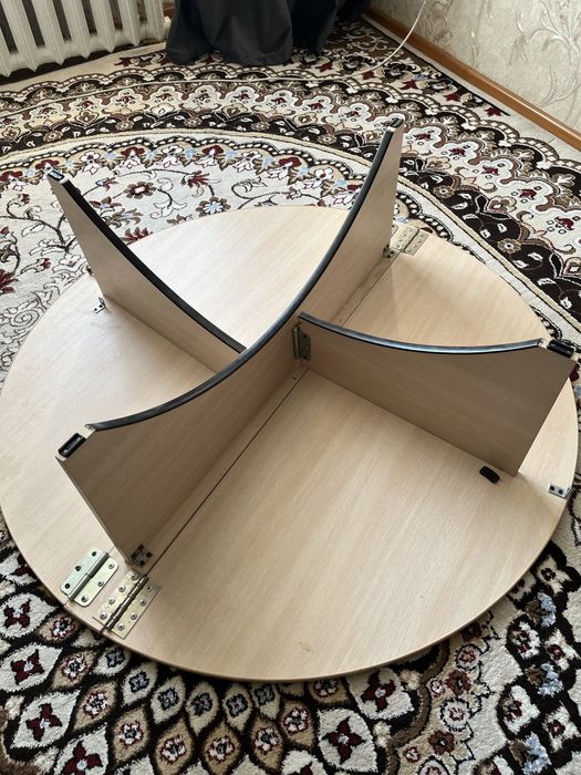 Продам круглый стол