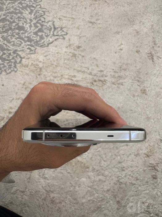 OneOnePlus 13 / 256 GB / 24 GB RAM  Batareya 96%. Srochni