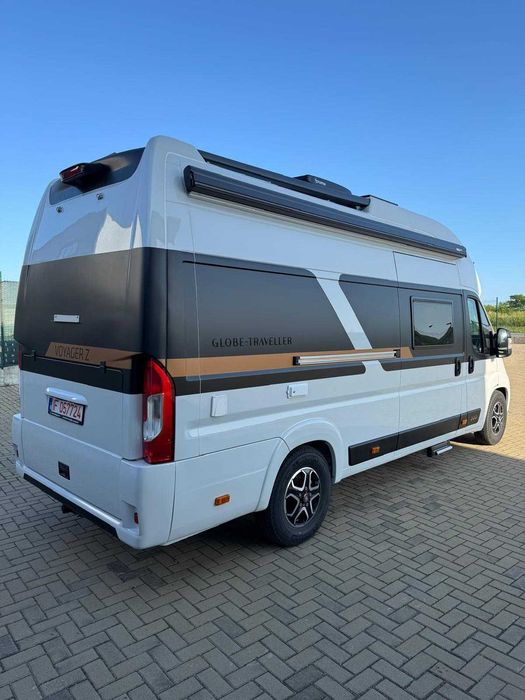 Autorulota CamperVan Premium Globe Traveller VoyagerZ-automat 4 locuri