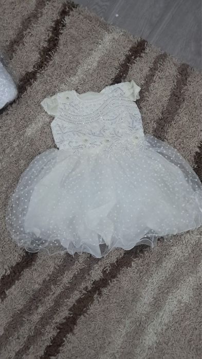 Продам нарядное платье детское