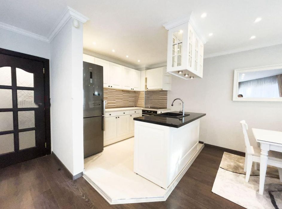 Дава се под наем Тристаен апартамент в София, Дианабад - 140 кв.м за 1099 € - Снимка #4