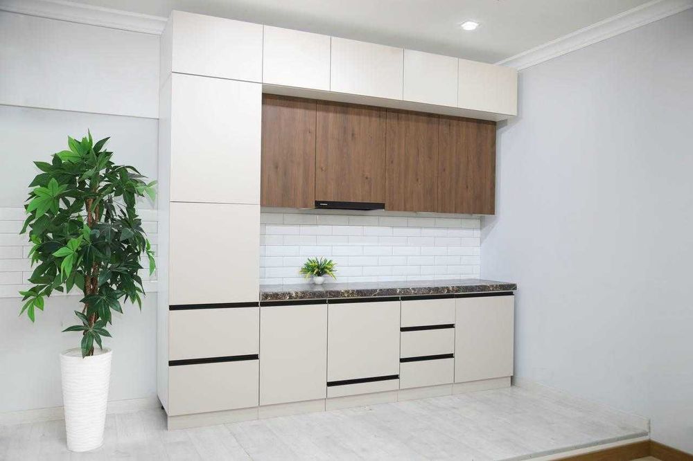 Кухонный гарнитур со склада