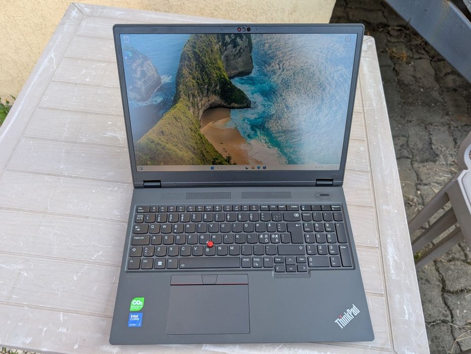 ThinkPad P16v Gen 2 Core Ultra 155H RTX 1000 32GB RAM