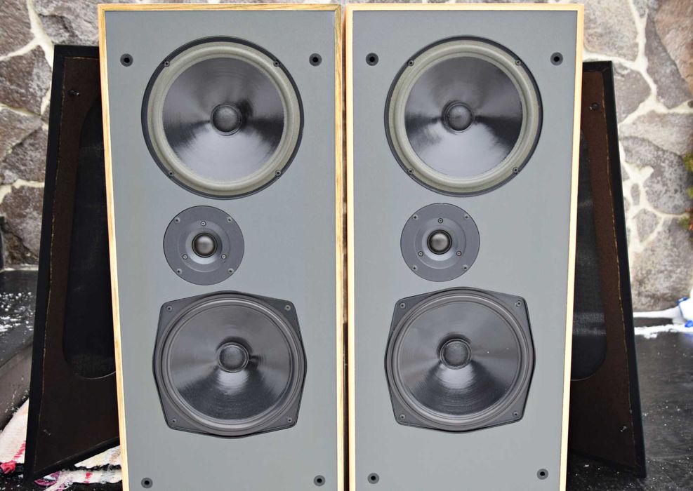 Boxe Dali 4a, boxe de podea