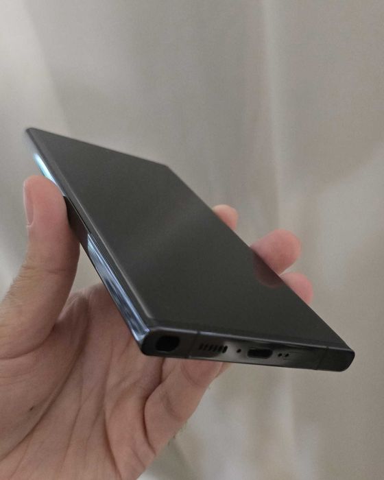 Samsung Galaxy S23 Ultra 256GB – Черен – Отлично състояние