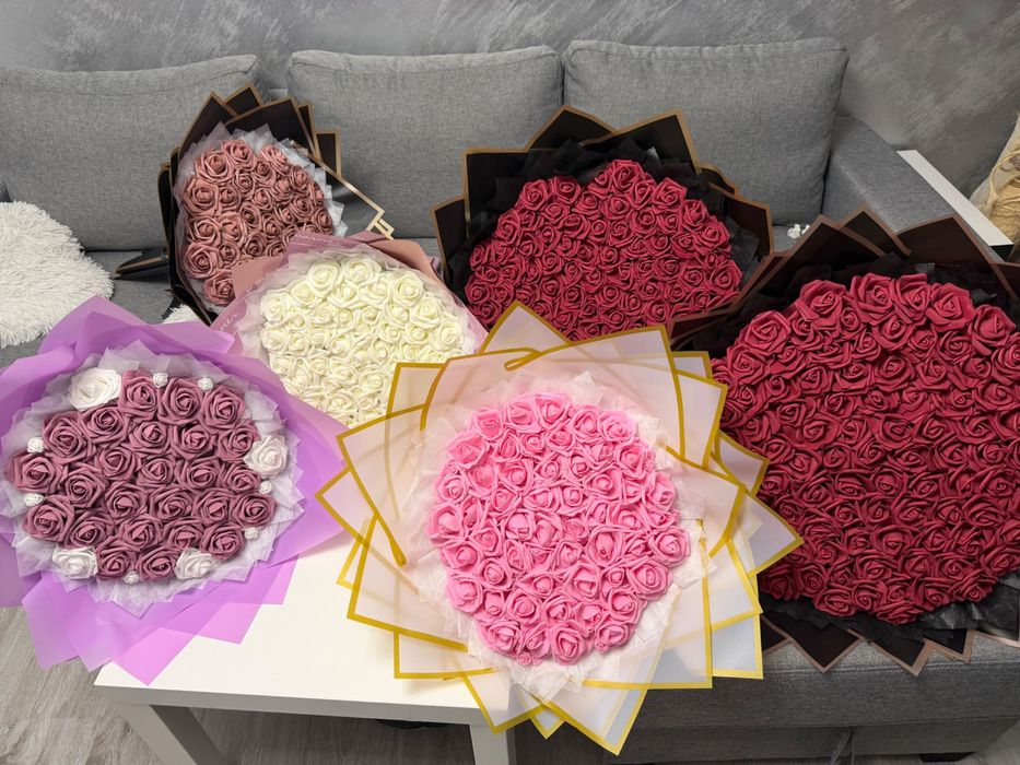 Готови букети от вечни рози 8 март
