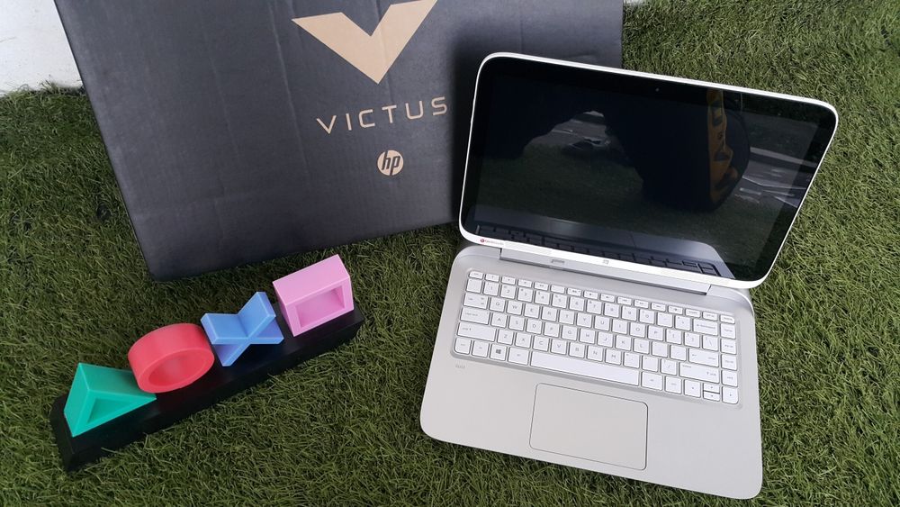 SUPER Notebook HP Transformers. { 2+1 }. ORIGINAL.